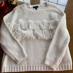 EUC Jessica Simpson cropped off white sweater medium. Cropp length.